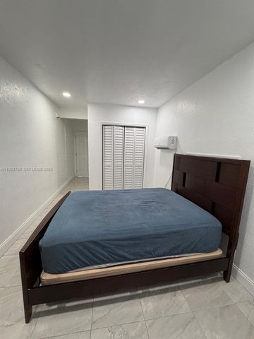 5245 NW 192nd Ln 1, Miami Gardens, FL 33055