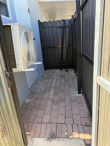 5245 NW 192nd Ln 1, Miami Gardens, FL 33055