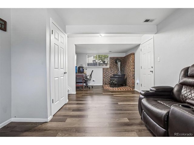 1635 Hartley Ct, Longmont, CO 80501