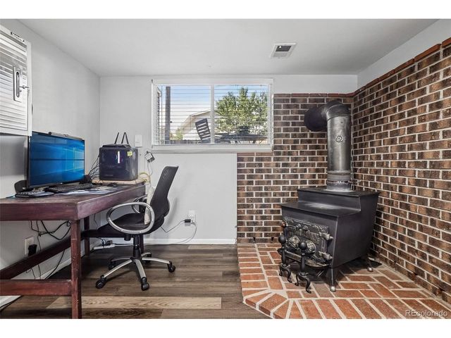 1635 Hartley Ct, Longmont, CO 80501