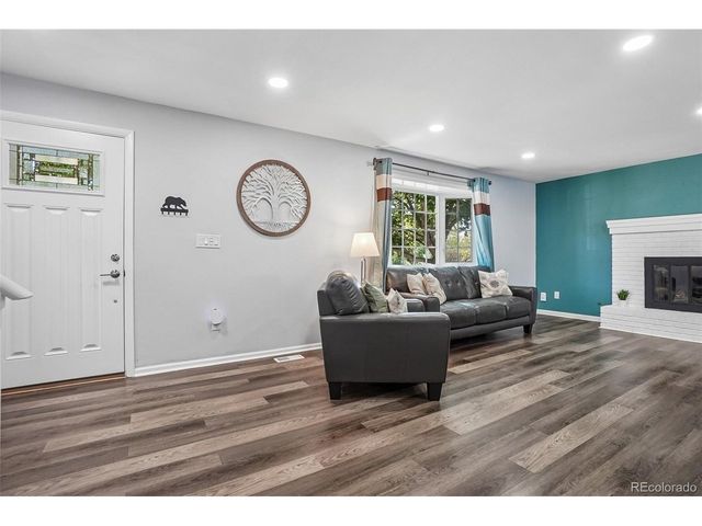 1635 Hartley Ct, Longmont, CO 80501