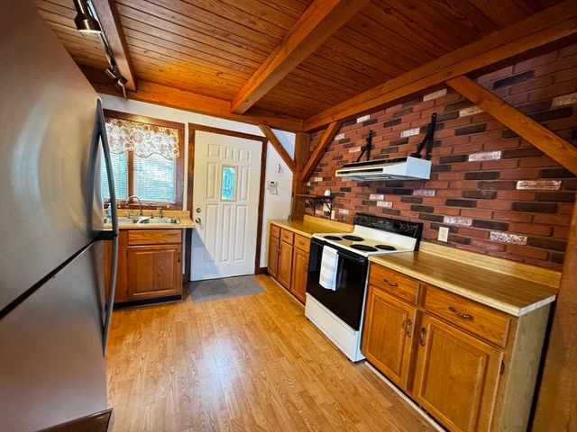 3 Shady Dr, Spencer, MA 01562