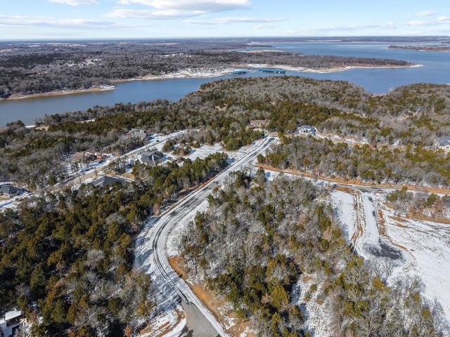 130 Whispering Pine Drive, Gordonville, TX 76245