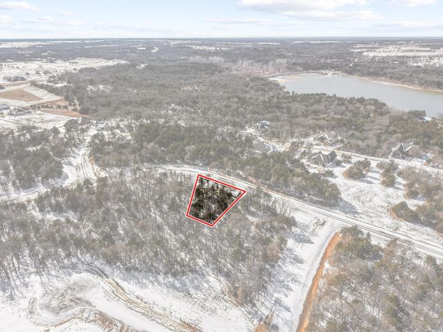 130 Whispering Pine Drive, Gordonville, TX 76245