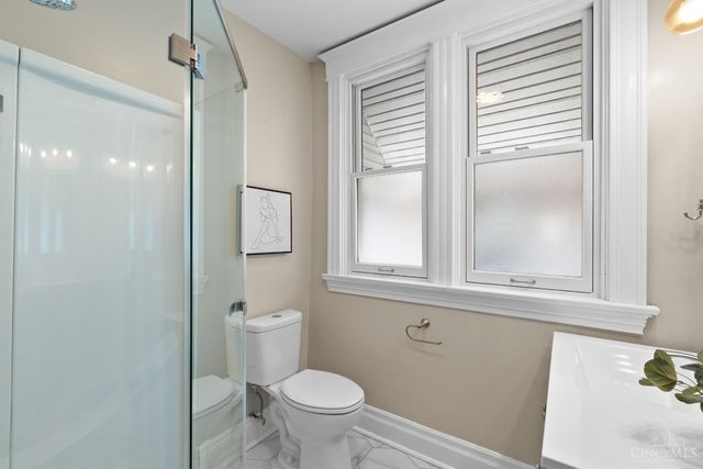 3922 Grove Avenue, Cincinnati, OH 45212