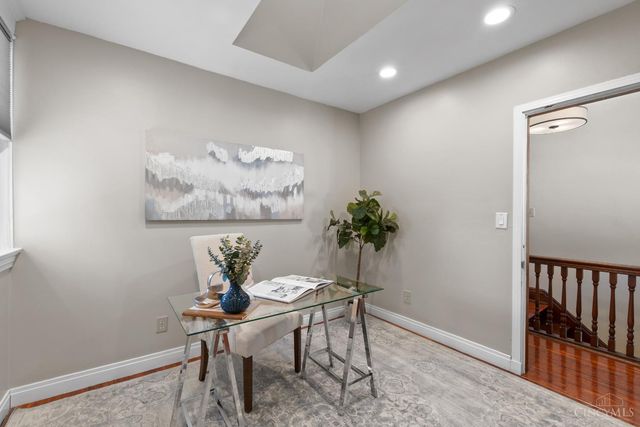 3922 Grove Avenue, Cincinnati, OH 45212