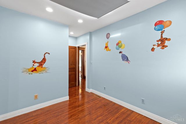 3922 Grove Avenue, Cincinnati, OH 45212