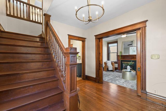 3922 Grove Avenue, Cincinnati, OH 45212