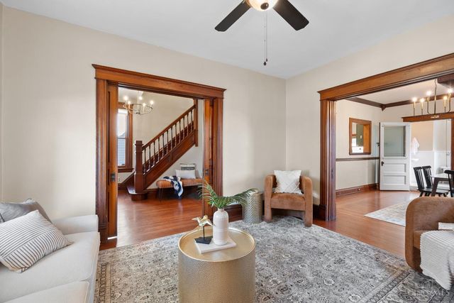 3922 Grove Avenue, Cincinnati, OH 45212