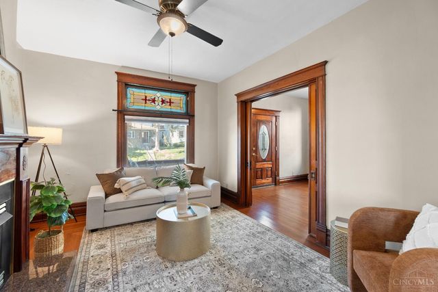 3922 Grove Avenue, Cincinnati, OH 45212