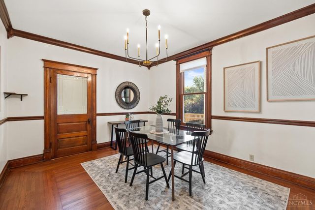 3922 Grove Avenue, Cincinnati, OH 45212