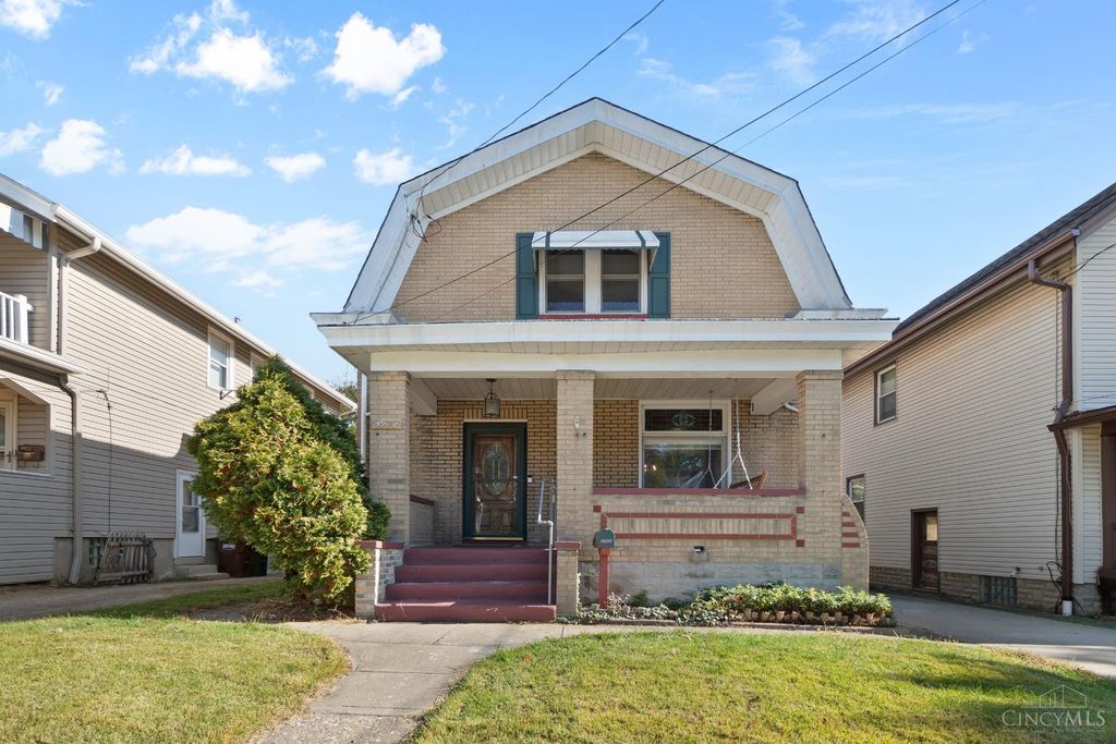 3922 Grove Avenue, Cincinnati, OH 45212