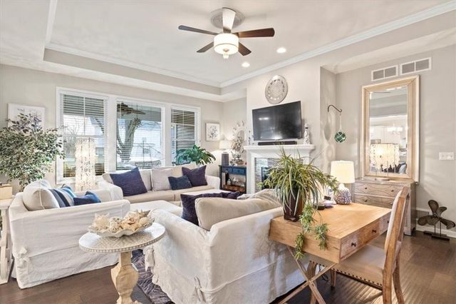 27 Threadleaf Lane, Penfield, NY 14526