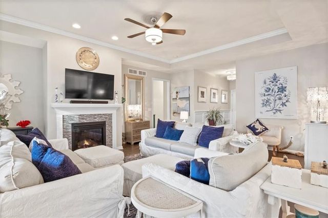 27 Threadleaf Lane, Penfield, NY 14526