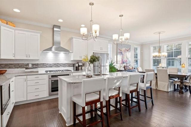 27 Threadleaf Lane, Penfield, NY 14526