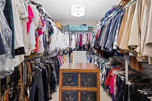 27 Threadleaf Lane, Penfield, NY 14526