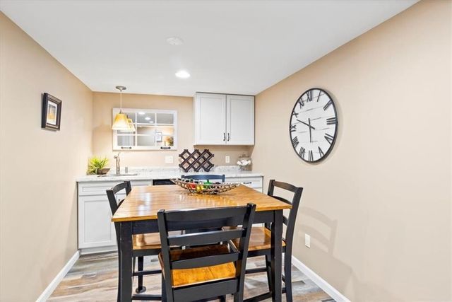 27 Threadleaf Lane, Penfield, NY 14526