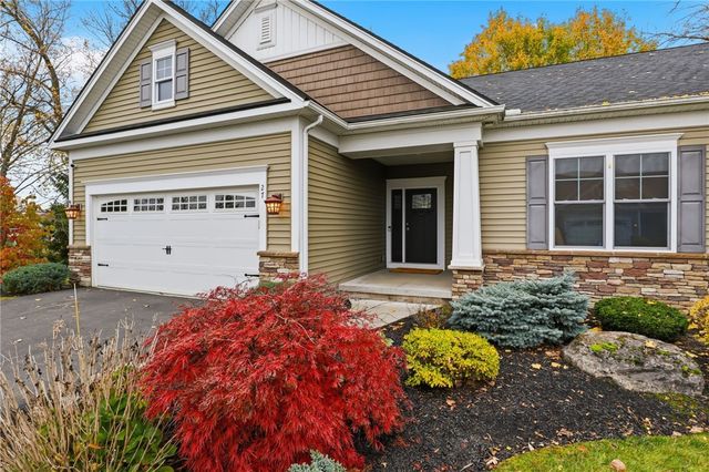 27 Threadleaf Lane, Penfield, NY 14526