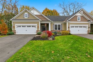 27 Threadleaf Lane, Penfield, NY 14526