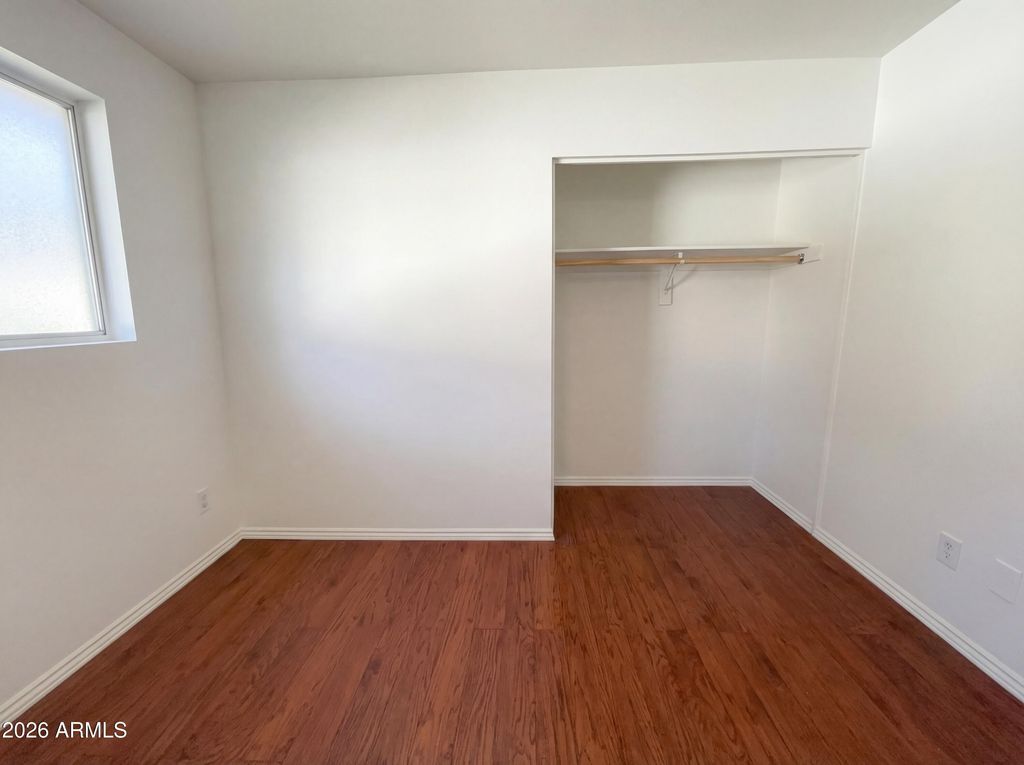 Image 14 of property listing at 3615 W AUGUSTA Avenue, Phoenix, AZ 85051