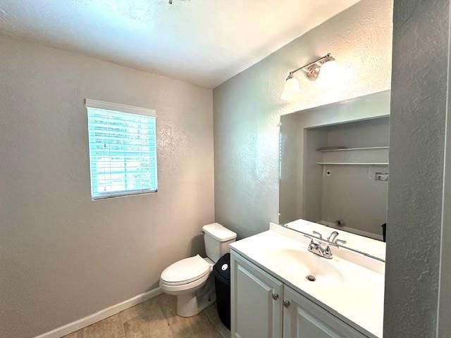 17884 Crystalwood Ct, New Caney, TX 77357