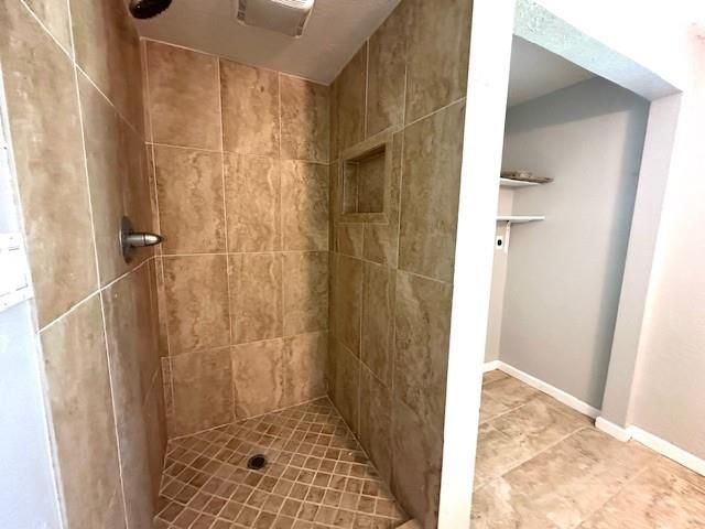 17884 Crystalwood Ct, New Caney, TX 77357