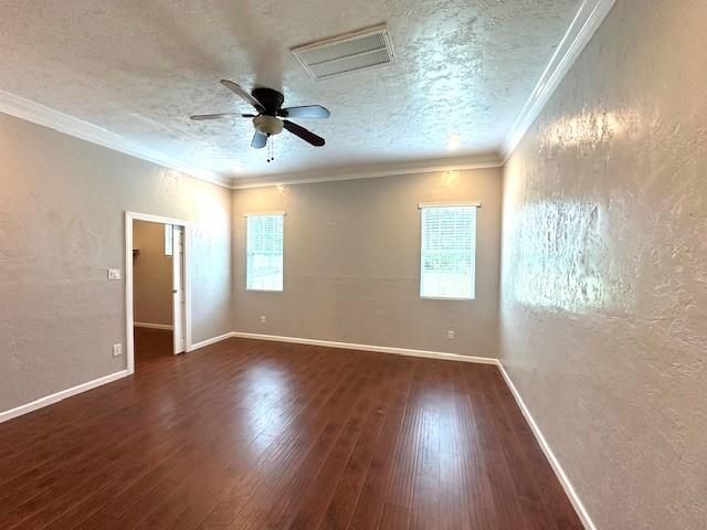 17884 Crystalwood Ct, New Caney, TX 77357