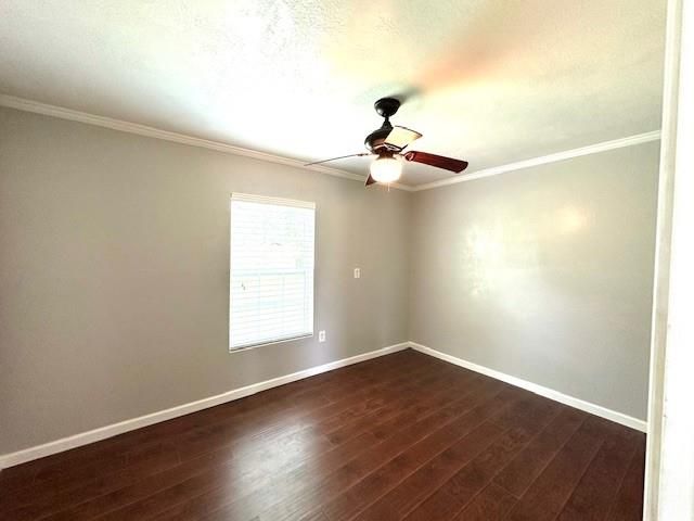 17884 Crystalwood Ct, New Caney, TX 77357