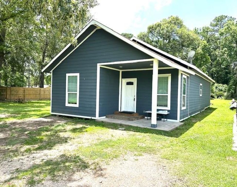 17884 Crystalwood Ct, New Caney, TX 77357