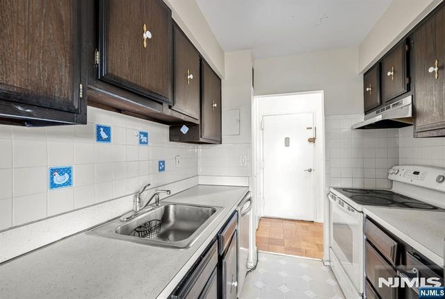 44 S Main Street 6J, Lodi, NJ 07644