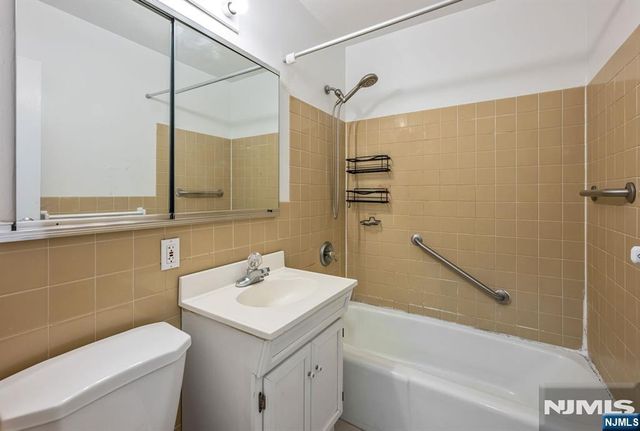 44 S Main Street 6J, Lodi, NJ 07644