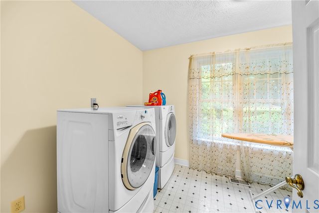7285 Turner Rd, Henrico, VA 23231