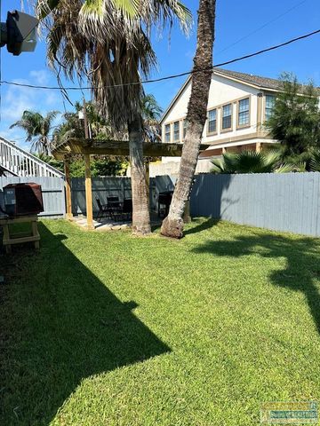 122 E Whiting St Unit B, South Padre Island, TX 78597