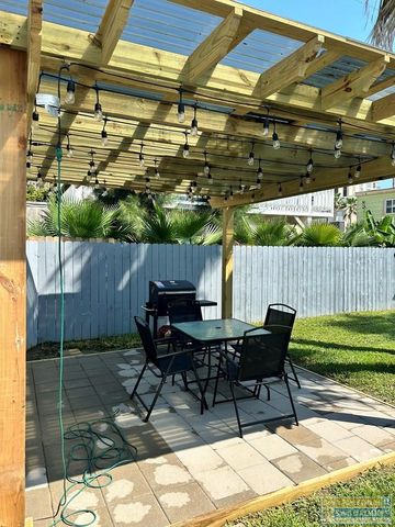 122 E Whiting St Unit B, South Padre Island, TX 78597