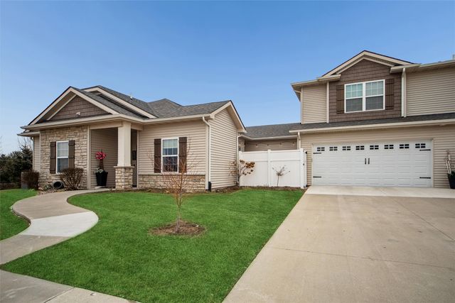 8922 Jean Louise Drive, West Des Moines, IA 50266