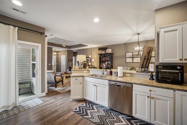 8922 Jean Louise Drive, West Des Moines, IA 50266