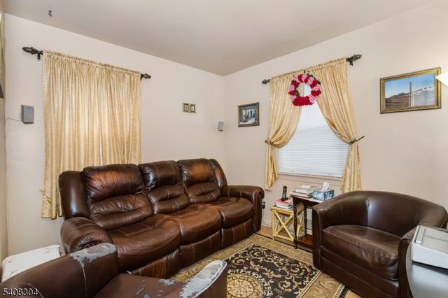 431 Blanchard Ter, Hackensack City, NJ 07601