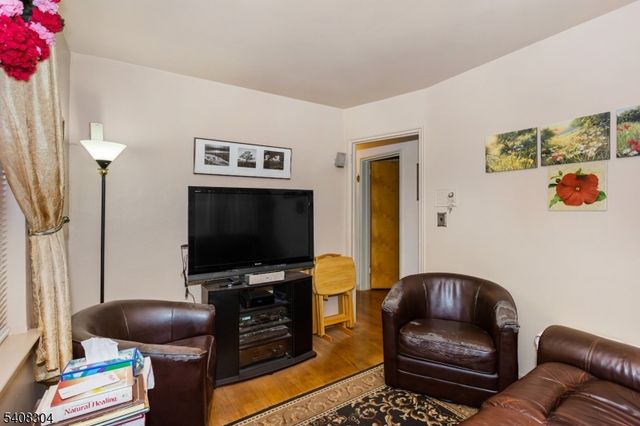 431 Blanchard Ter, Hackensack City, NJ 07601