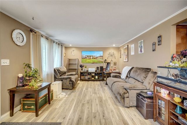 43 Starlite Avenue, Cheektowaga, NY 14227