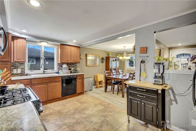 43 Starlite Avenue, Cheektowaga, NY 14227