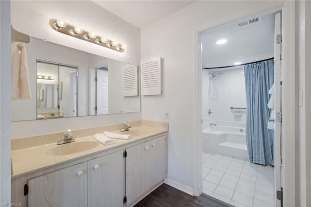 15161 Cedarwood LN 1205, Naples, FL 34110