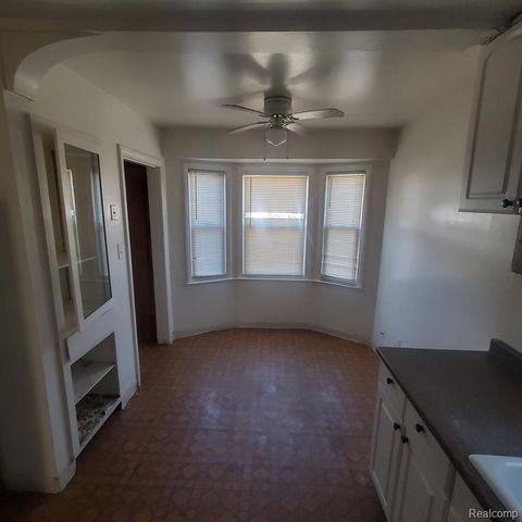 15834 Manning Street, Detroit, MI 48205