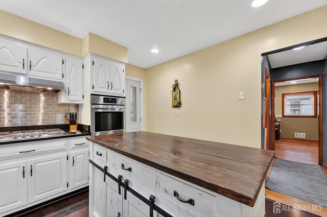 1008 Main Street, Fords, NJ 08863