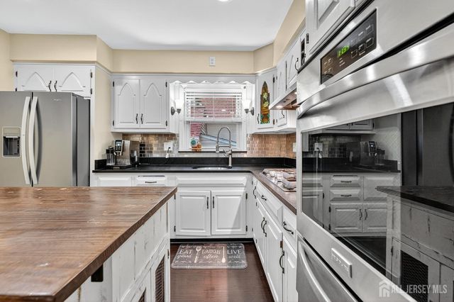 1008 Main Street, Fords, NJ 08863