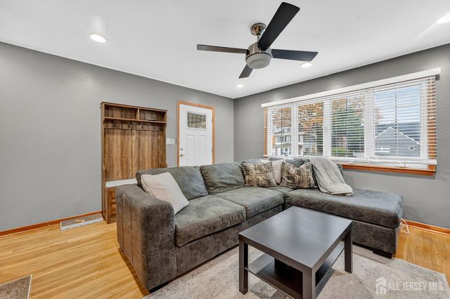 1008 Main Street, Fords, NJ 08863