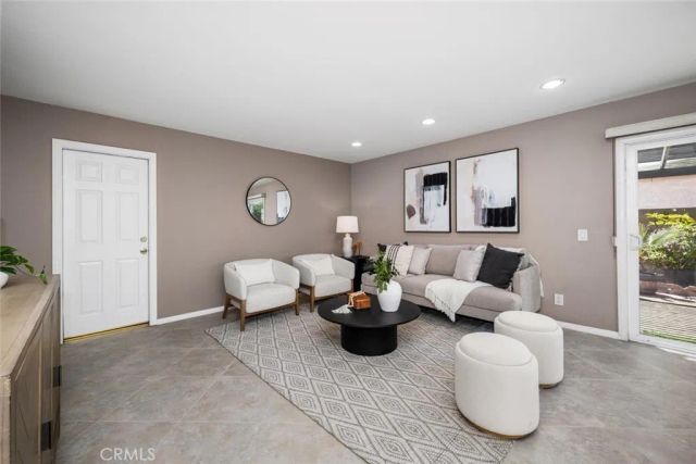 9717 Avenida Monterey, Cypress, CA 90630