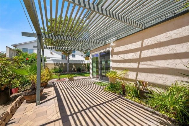 9717 Avenida Monterey, Cypress, CA 90630