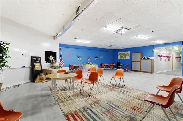 1228 Todds LN, Hampton, VA 23666