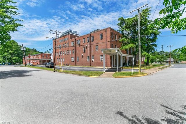 1228 Todds LN, Hampton, VA 23666