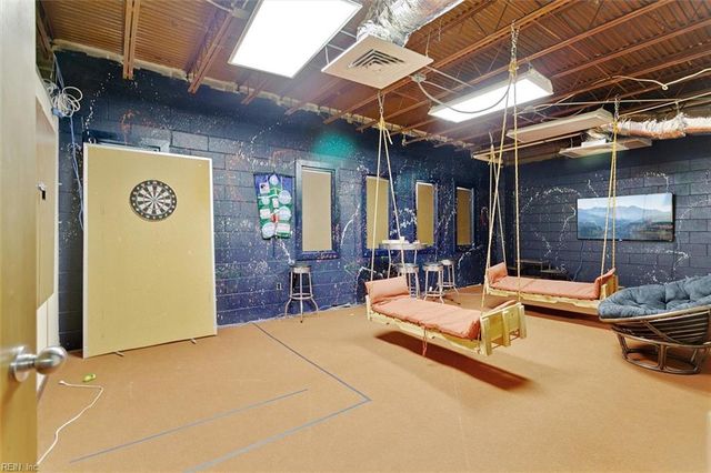 1228 Todds LN, Hampton, VA 23666